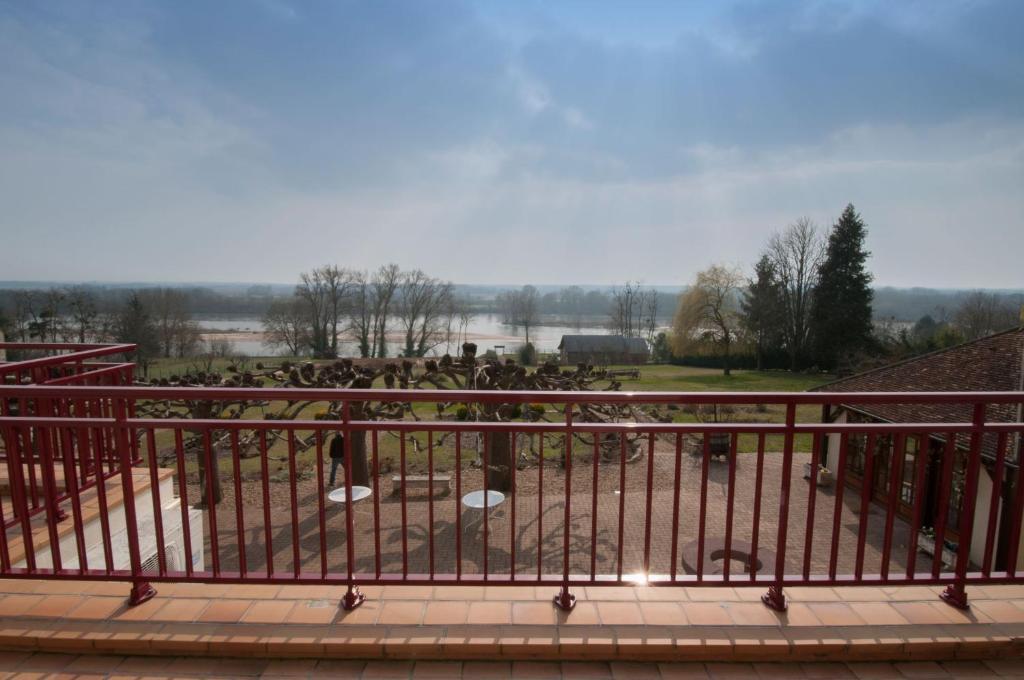 Le Coq Hardi Hotel 3*